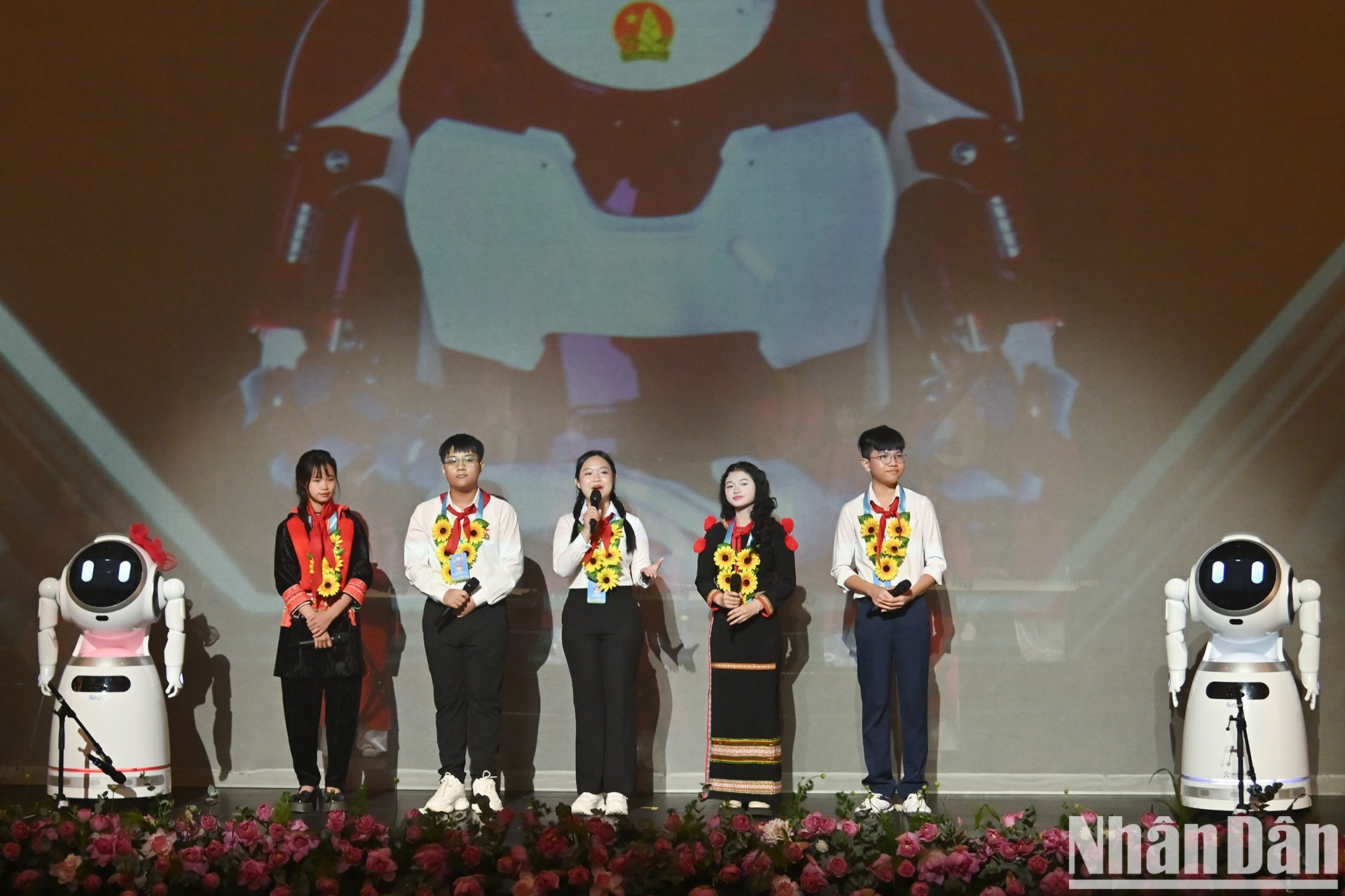 Una actividad de interacción con robots en el evento.